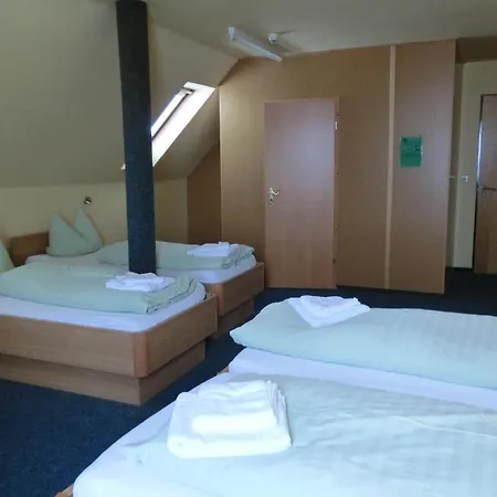 Hotel Am Kleinbahnhof Emden Room photo