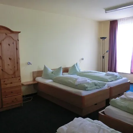 Hotel Am Kleinbahnhof Emden Room photo